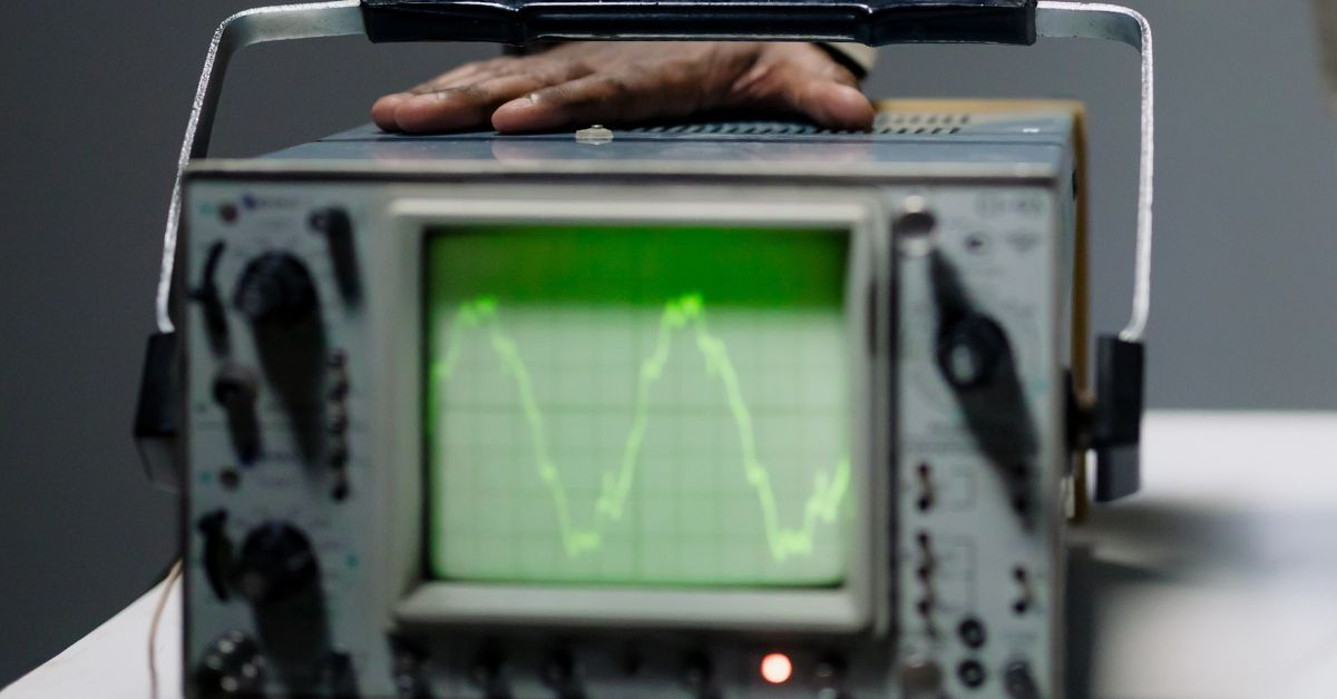 Electronic Signals Intelligence: cos’è, a cosa serve e come si svolgono le indagini